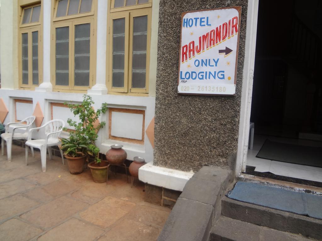 Hotel Rajmandir Poona Buitenkant foto