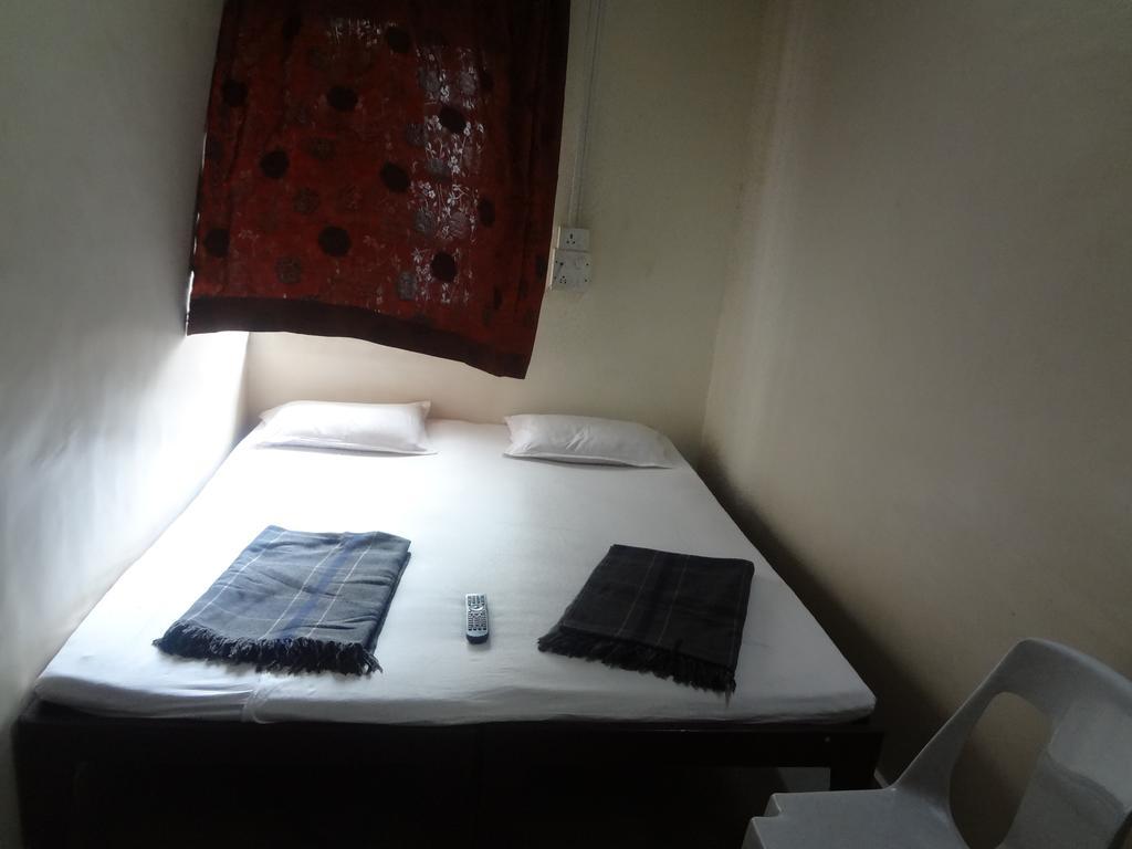 Hotel Rajmandir Poona Kamer foto